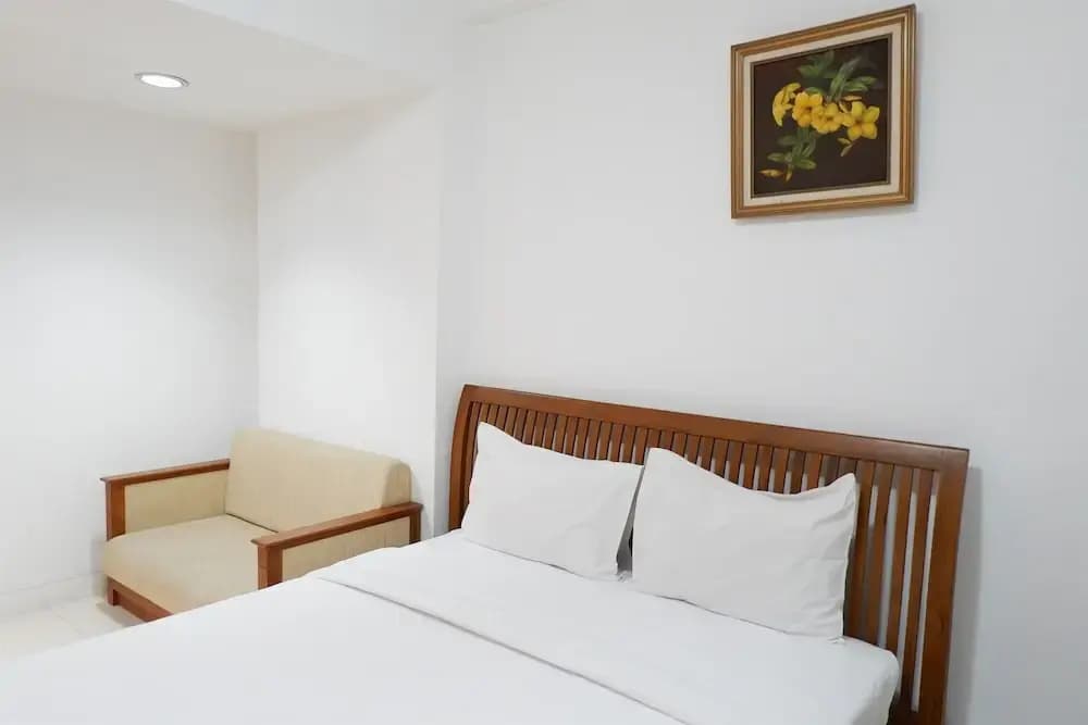 Pool View Studio Apartment Tamansari Sudirman - photo 17