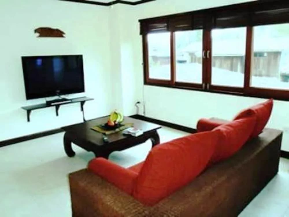 The Waterfront Apartment - main photo