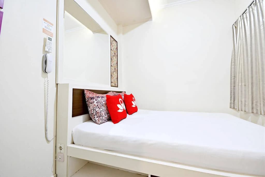 ZEN Rooms Cideng Barat - photo 4