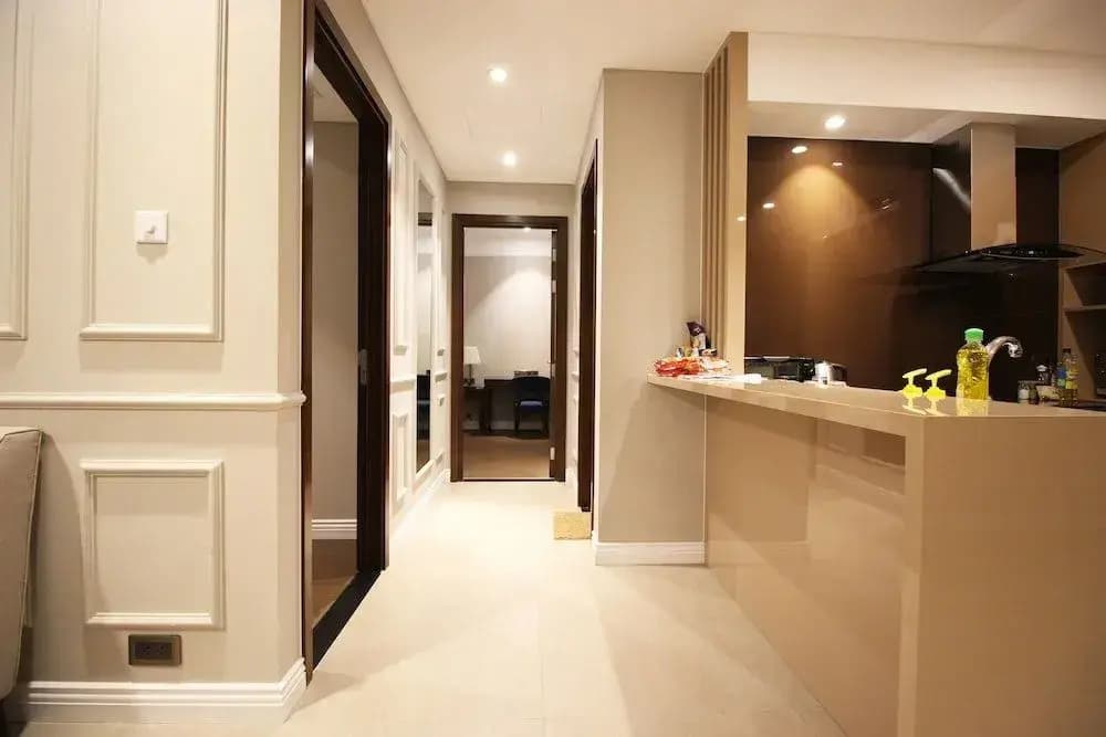 Neo Classic Condo - photo 14
