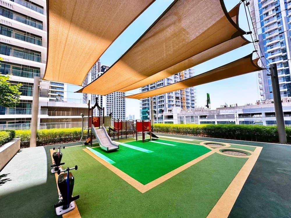 Chic 1BR in Emaar Beachfront - photo 14