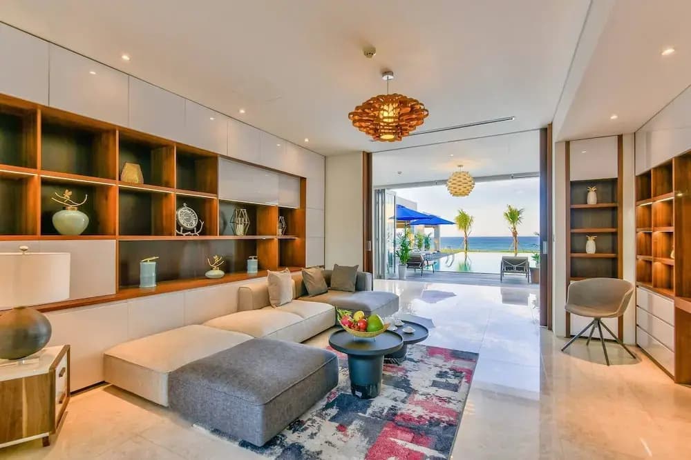 Stunning Beachfront 6br Villa W Largest Pool - photo 1