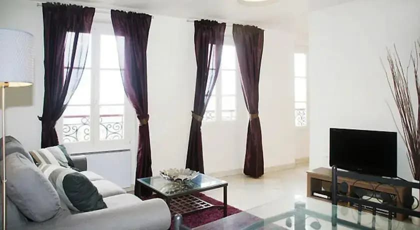 Parisian Apartment at the Foot of Montmartre - photo 5