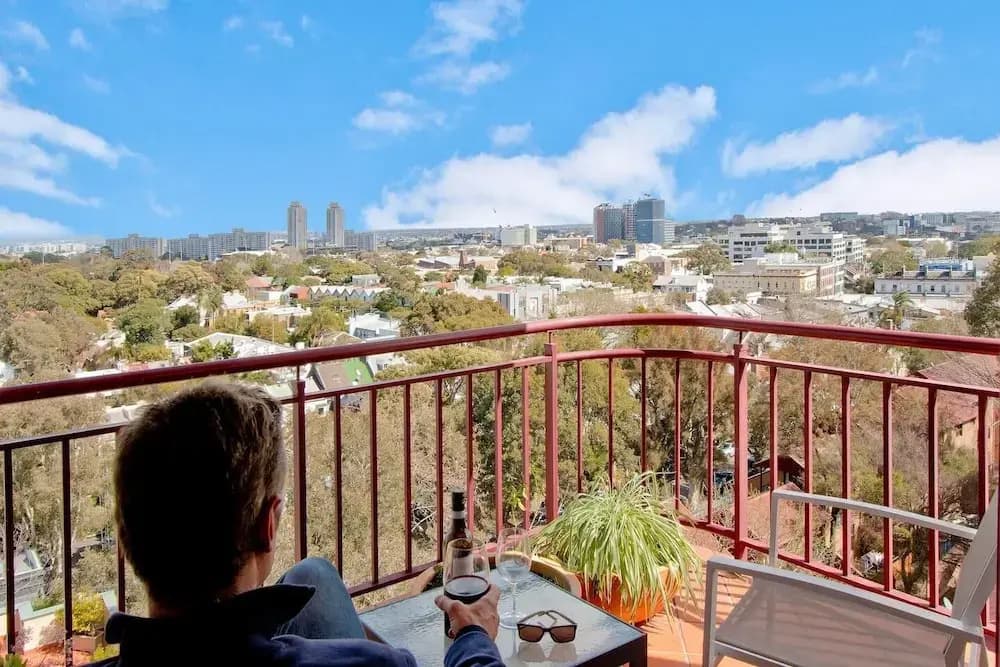 Expansive Views From Sydney 1 Bedroom Apartment - photo 12