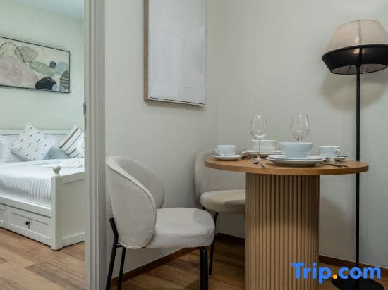 Two Flamingo Apartment 1 - photo 12