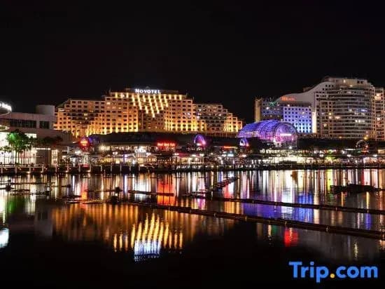 Central Station Stay – Steps Across, Cafés & City Life - photo 7