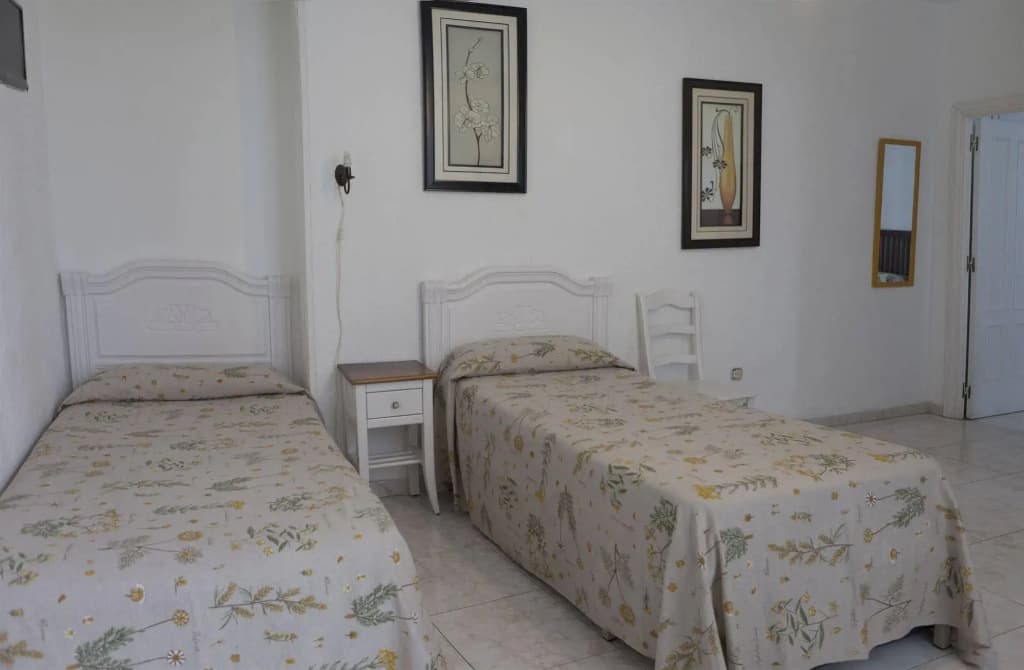 Hostal Madrid - photo 6