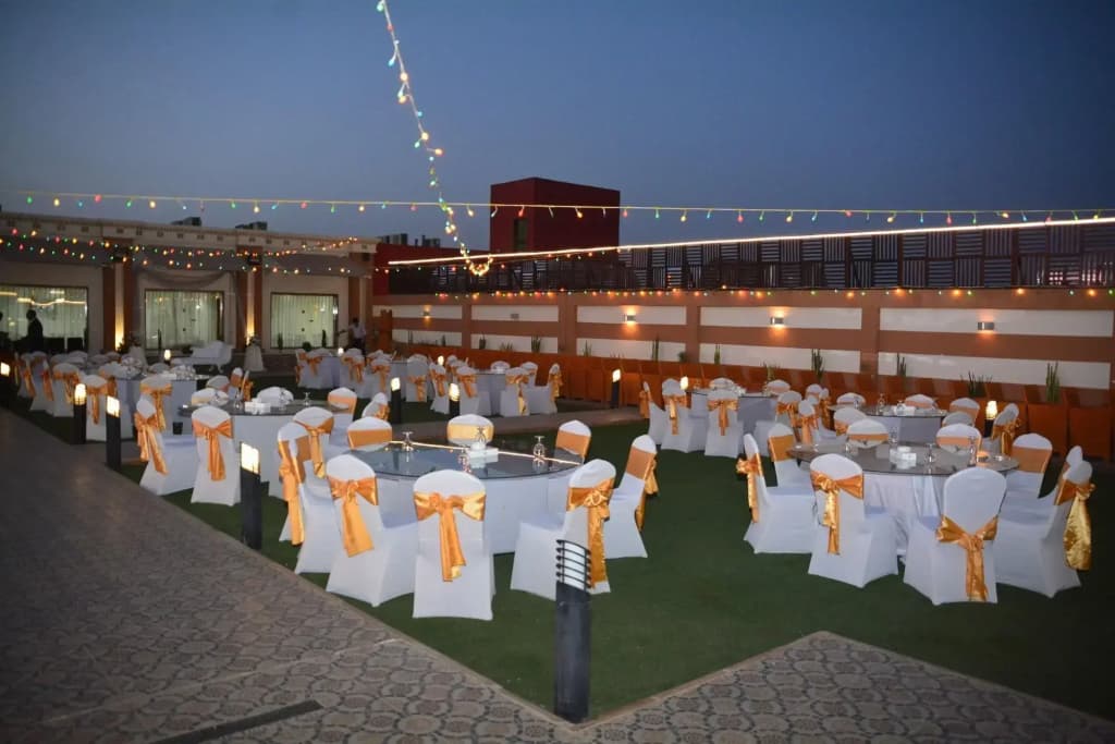 Rehana Plaza Hotel - photo 26