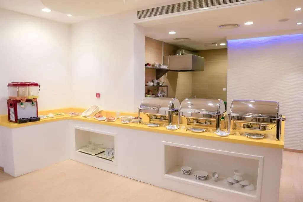 Muscat Inn Hotel - photo 25