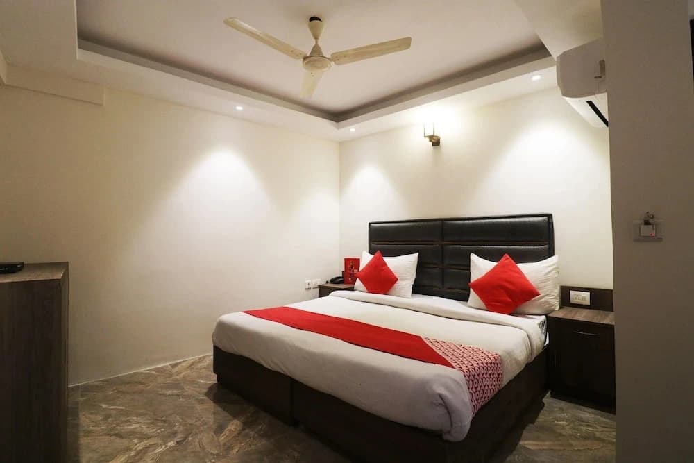 OYO 49069 A Suites - photo 3