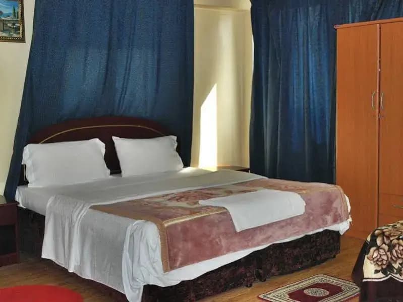 Al Uruba Hotel - photo 10