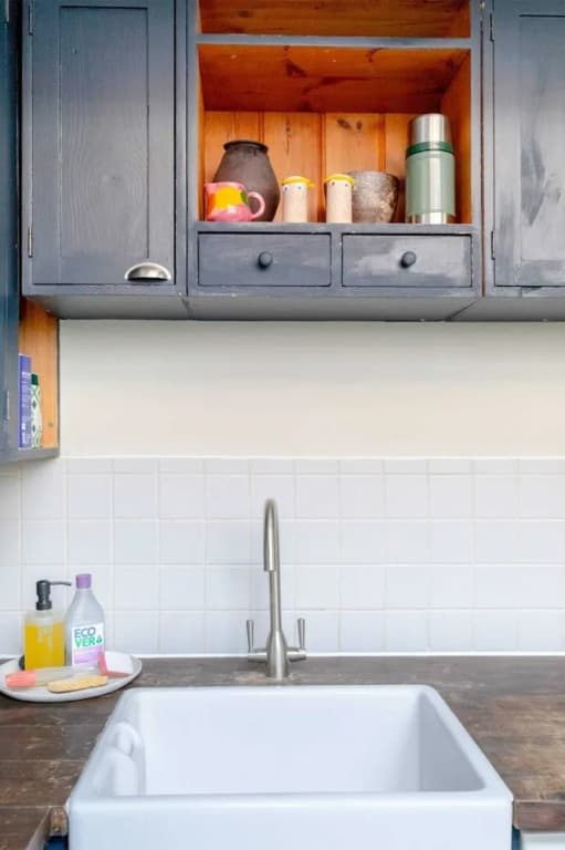 Tastefully Curated Mezzanine Studio Flat Hackney! - photo 16