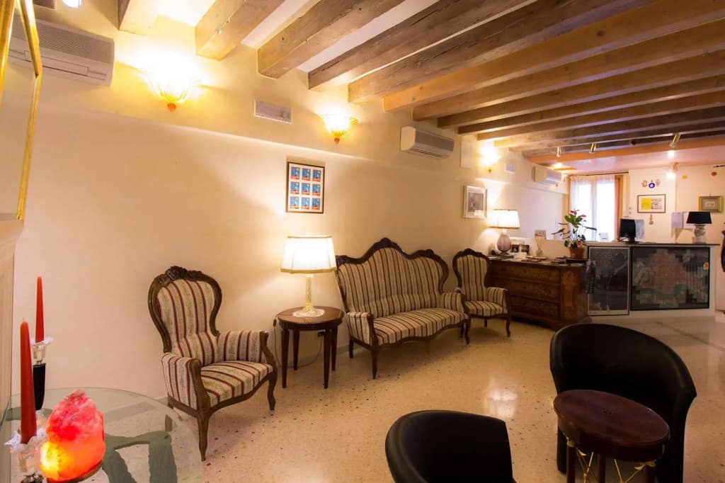 Hotel Antigo Trovatore - photo 2
