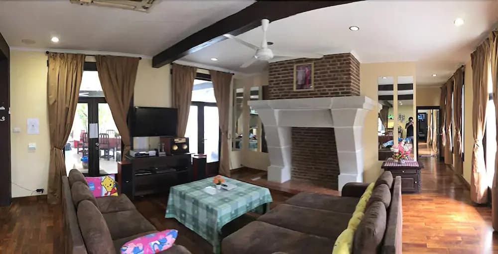 Baan White House - main photo