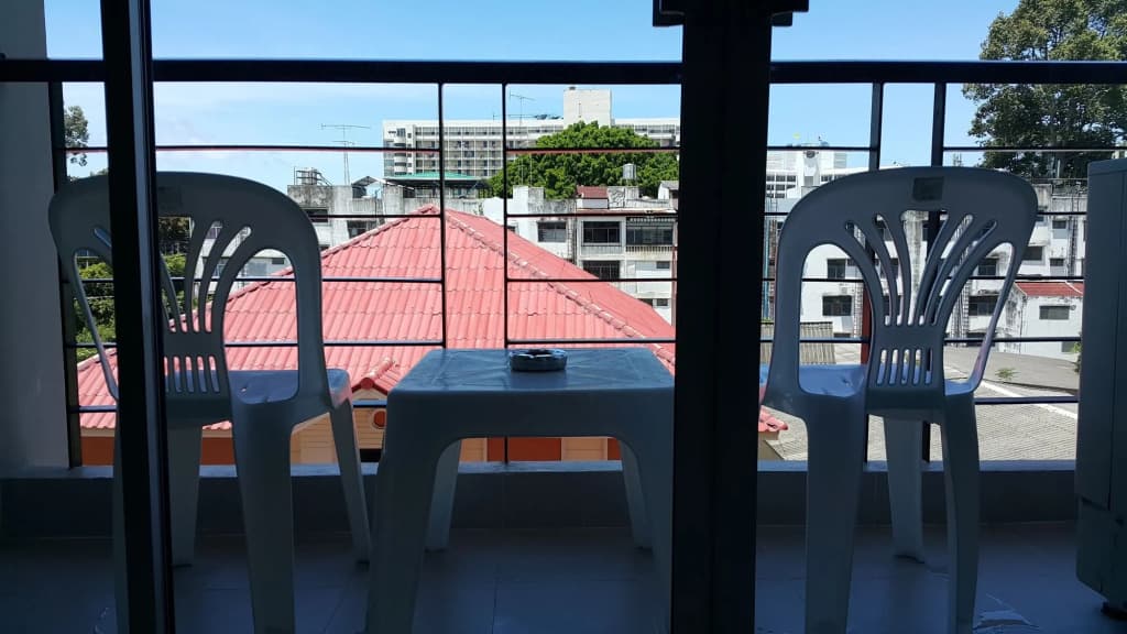 April Suites - photo 8