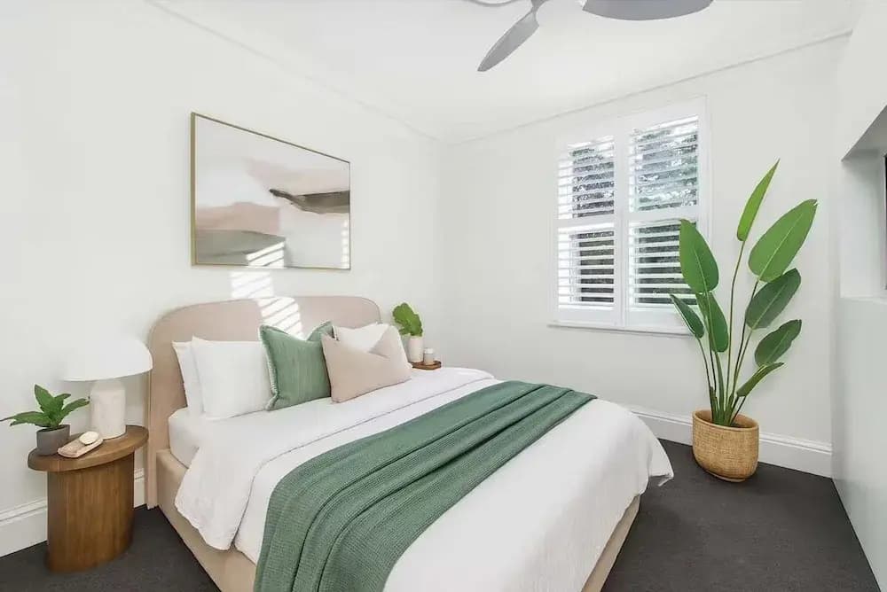 Stylish 4BR City Retreat - photo 4