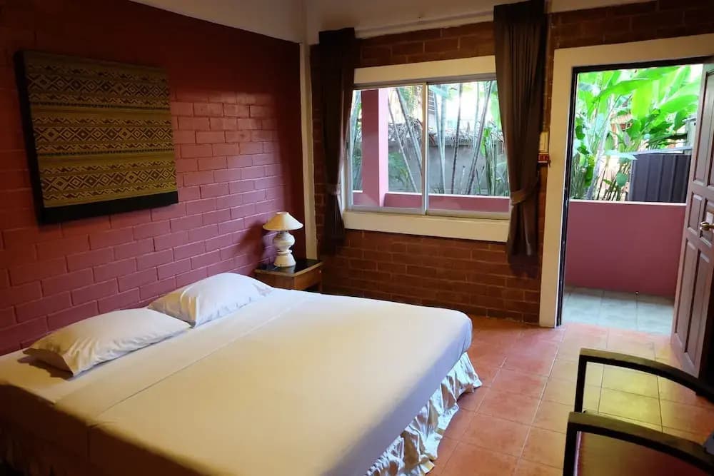 Red Brick Guesthouse - photo 6