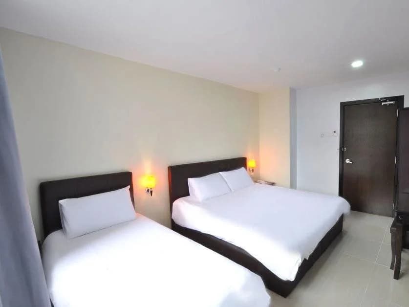 OYO 499 舒适森涂尔酒店(OYO 499 Comfort Hotel Sentul) - photo 3