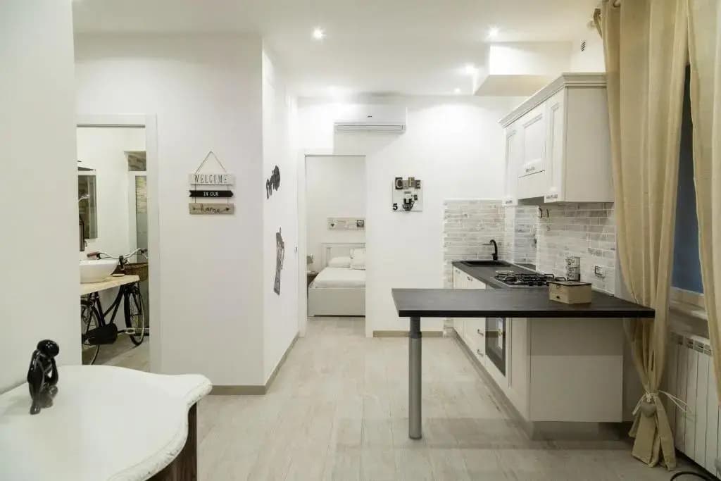 Eur Home - main photo