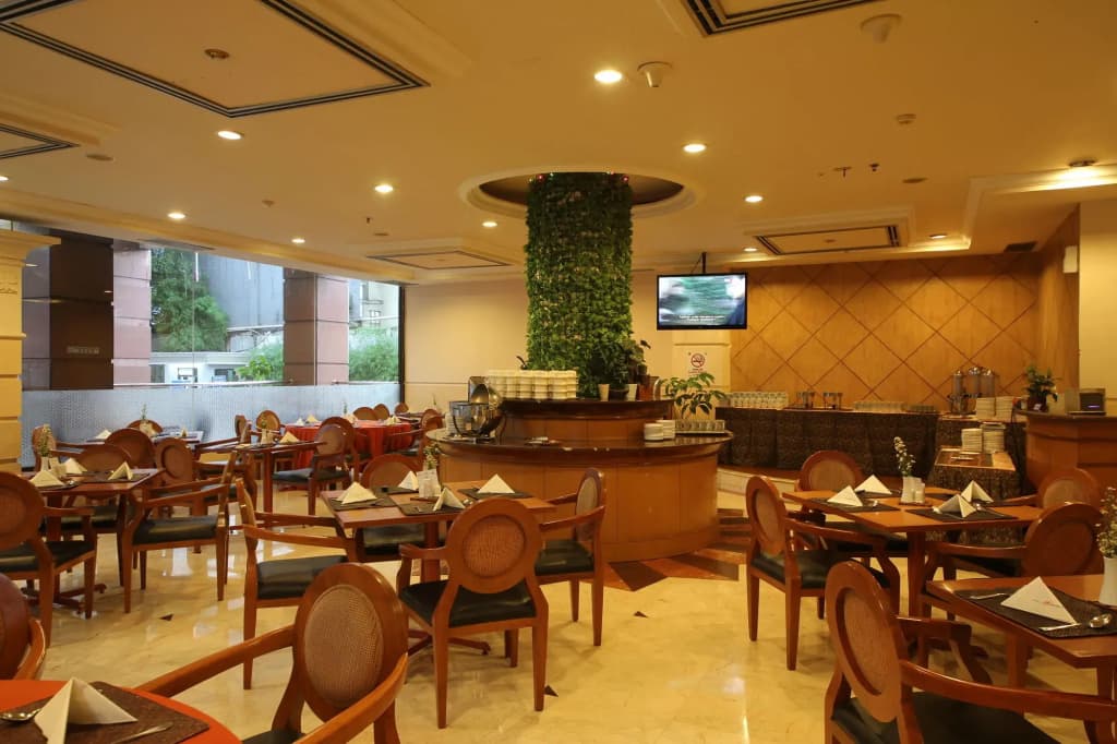 Hotel Maharani - photo 18