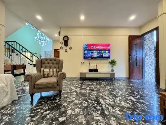 Greentown Villa 6BR 20pax | BBq | Ktv | Pool Table - photo 1