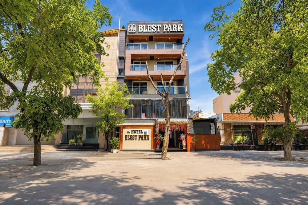 Hotel Royal Galaxy Blest Park - photo 1