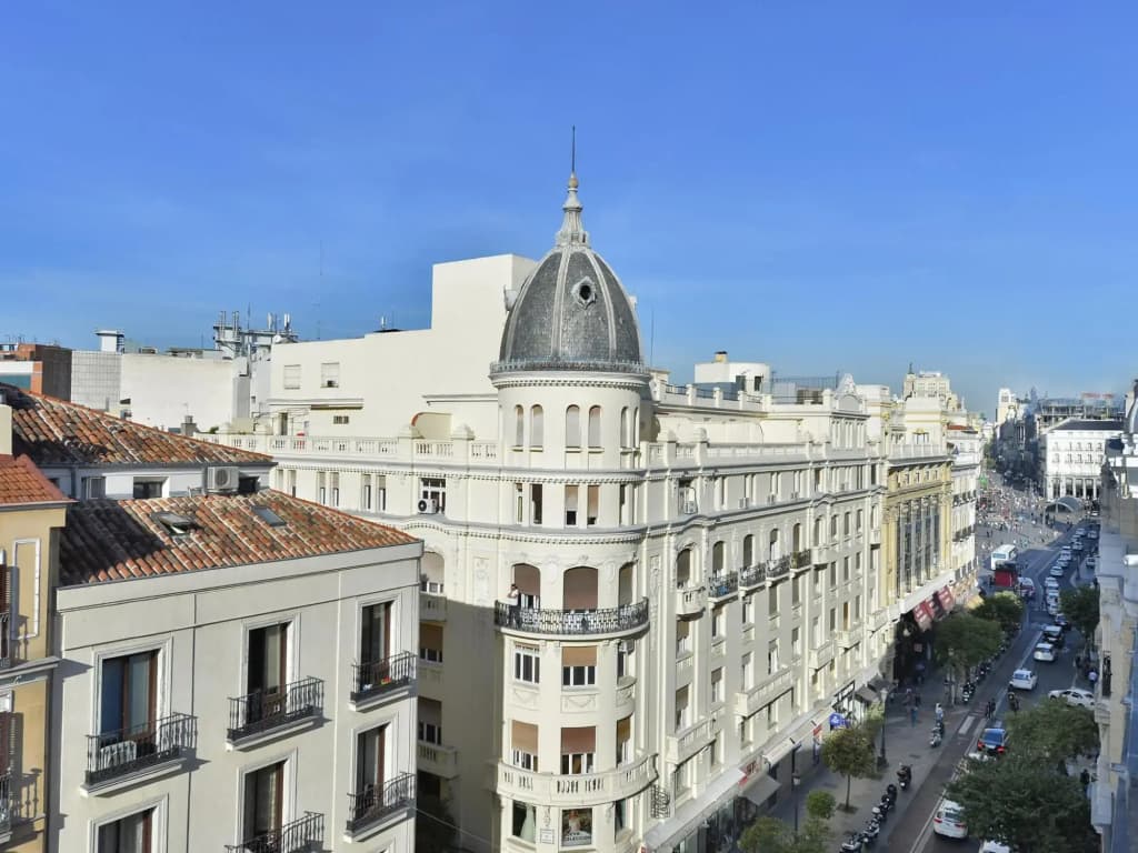 PUERTA DEL SOL Premium 1BR 1BT - photo 1