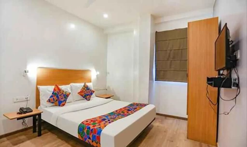 Hotel Yellow Chilli - photo 23
