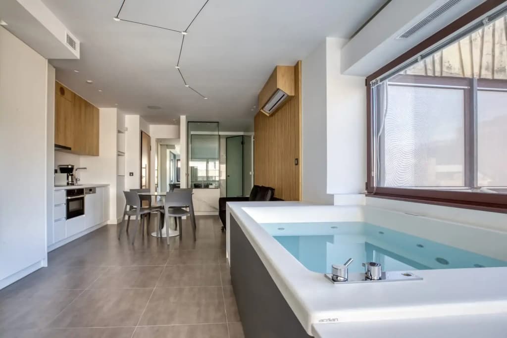 GSM Elevated Luxury Suites - photo 2