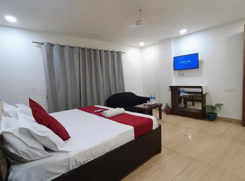 Mauryan Elite Hotel @ Devli Khanpur - photo 9