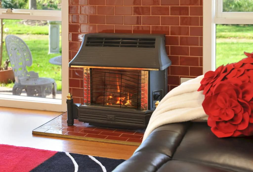 Lakeside Cottage - photo 2
