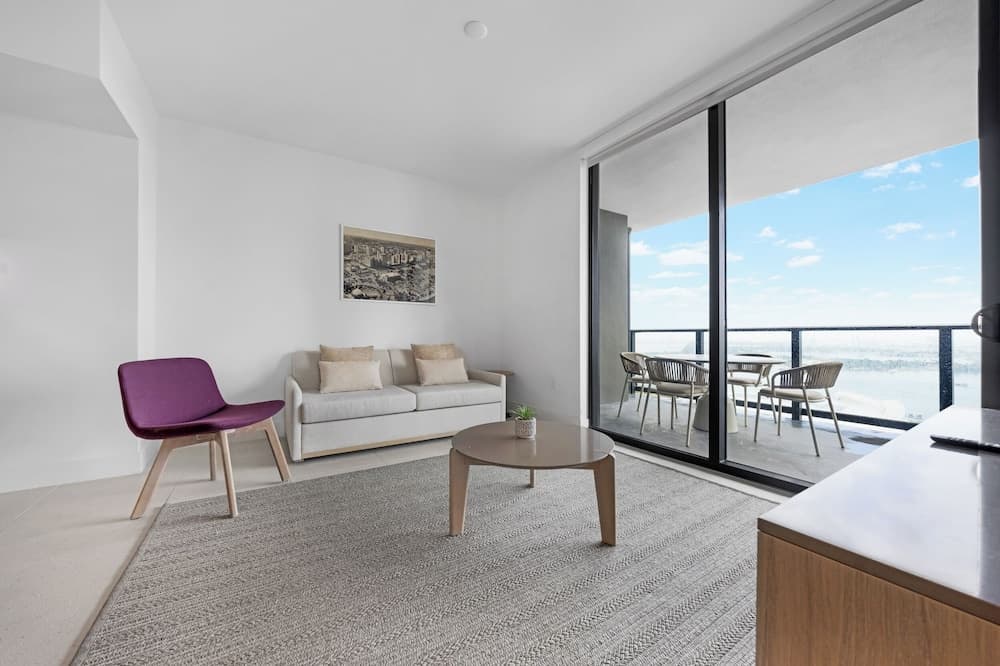 Upscale 3-BD Condo in DTW Miami - photo 17