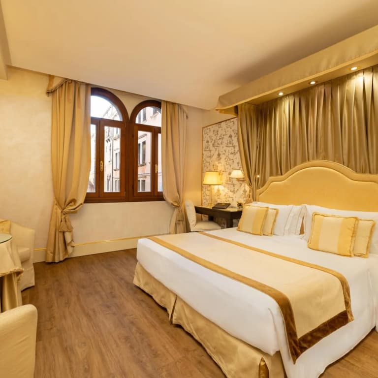 Hotel A LA Commedia - photo 50