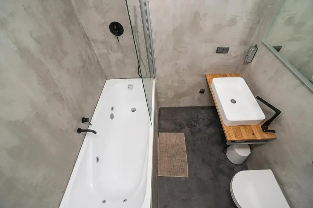 Big 4-bedroom flat, terrace with great Vítkov view - photo 13