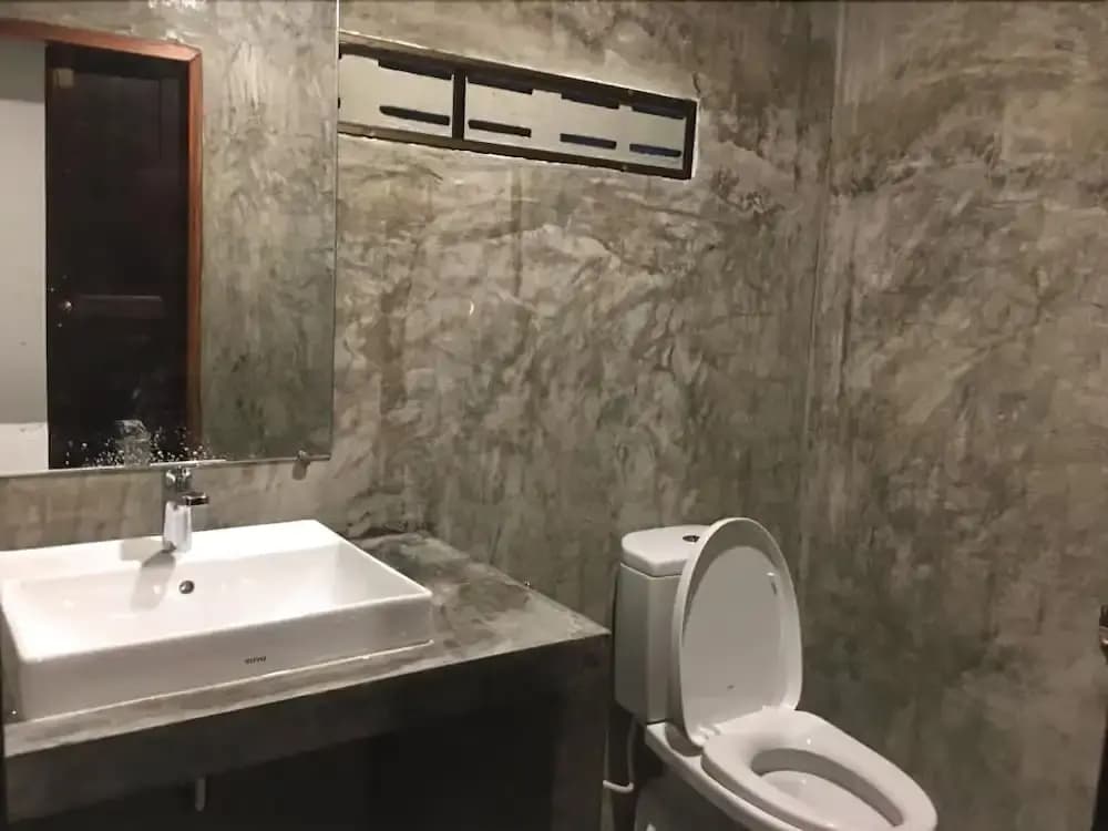 Hidden Sleep Lodge - photo 6