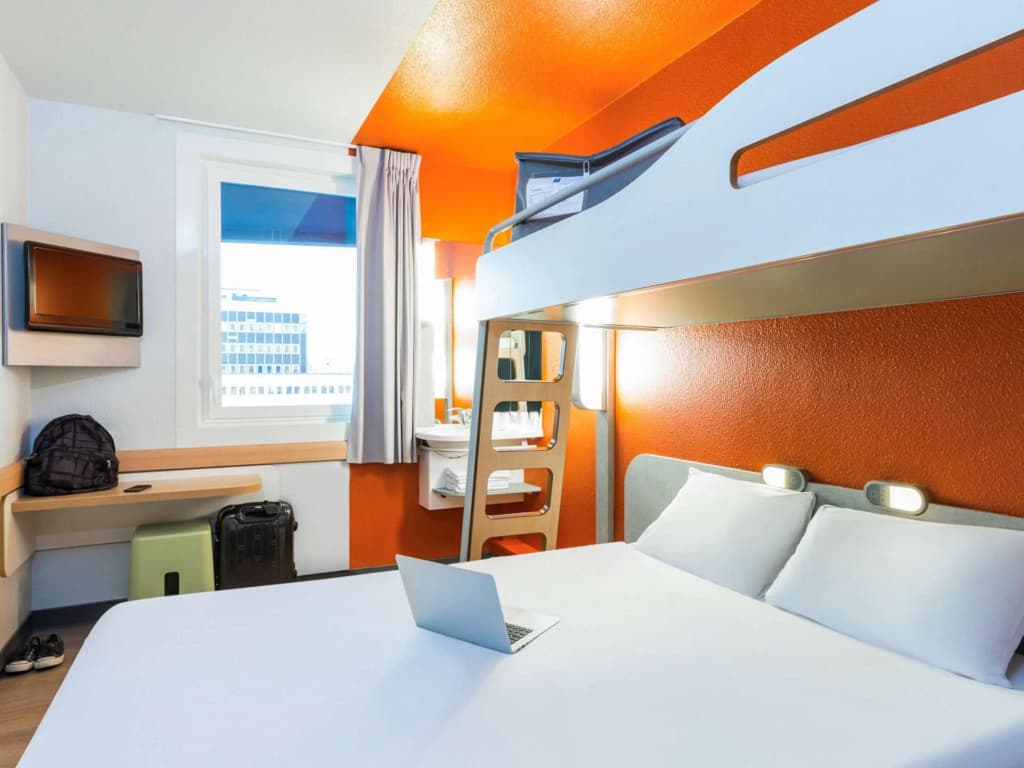 ibis budget Paris Porte de Montmartre Hotel - photo 4