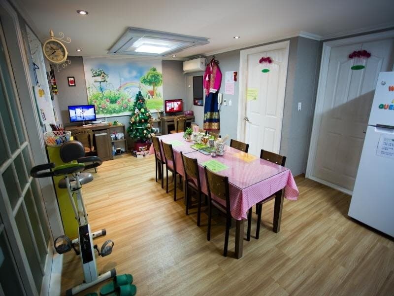Apple Guesthouse - photo 20