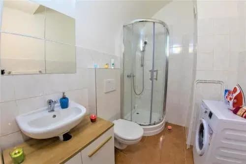 Old Town Jewel Apartments - photo 8