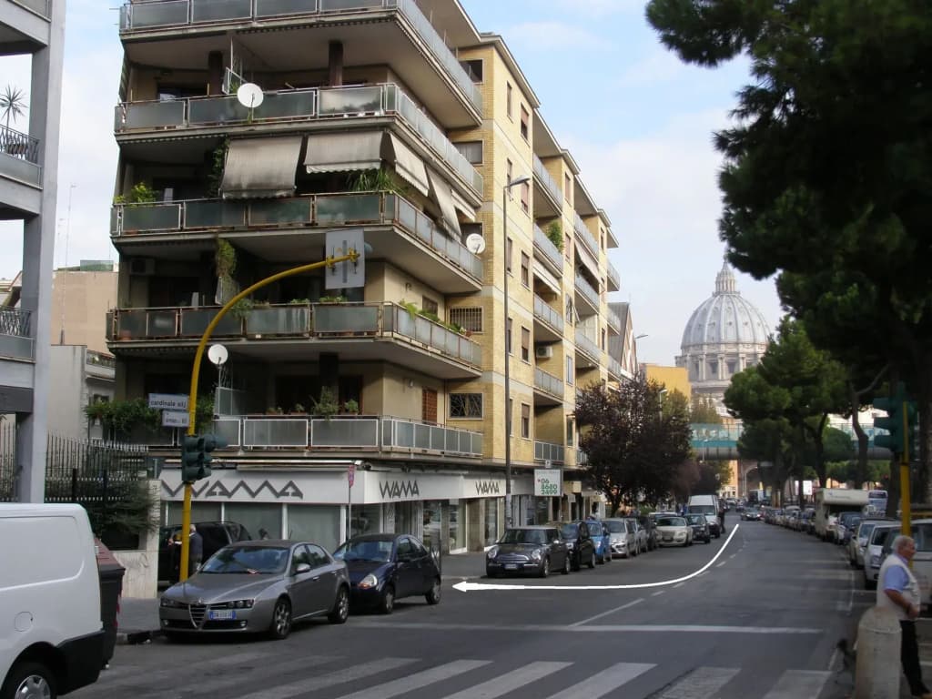 Beside the Vatican - photo 13