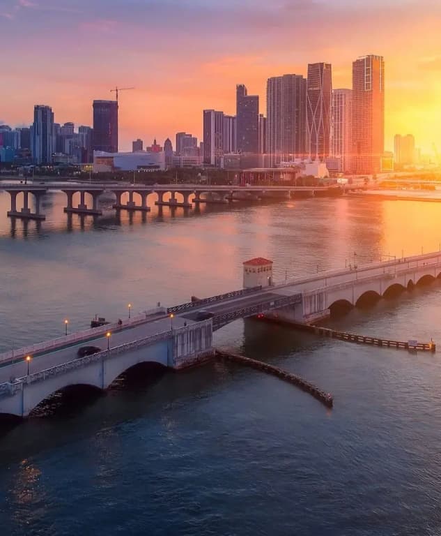 Your Miami Base With Free Parking - photo 11