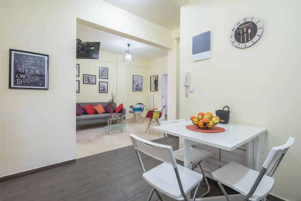Superb Acropolis view 3bd apt in historical center - photo 9