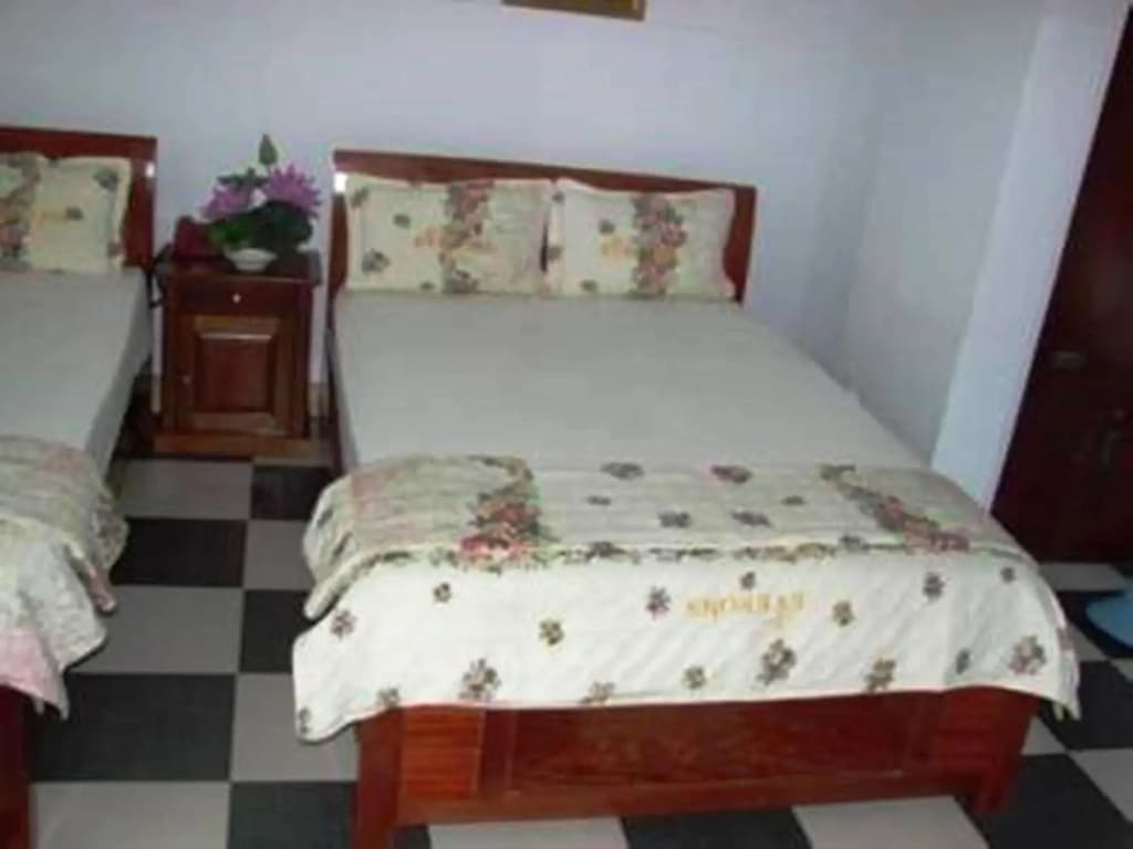 Phuong Thu Hotel - photo 2