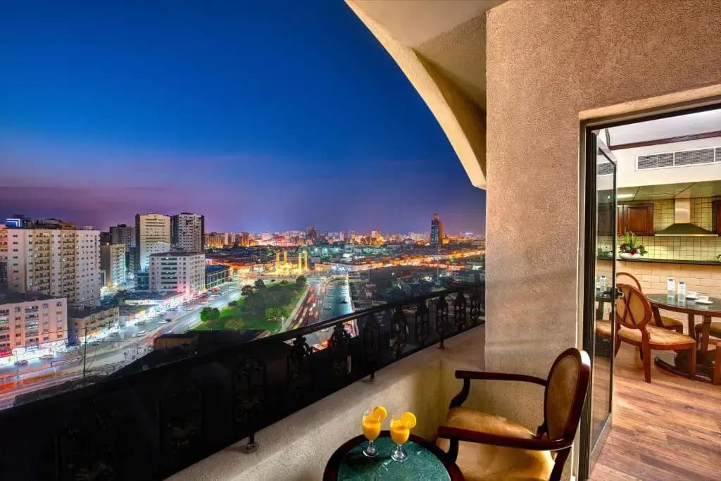 Sharjah Royal Tulip Hotel apartment - photo 8