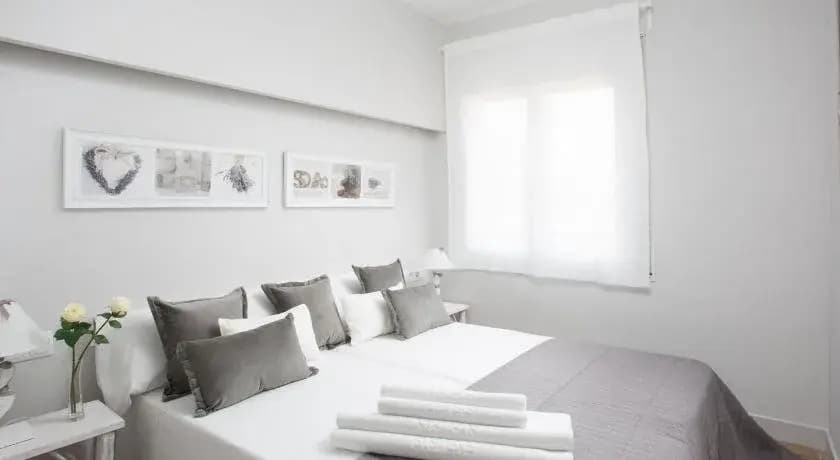 Two Sisters Apartments - photo 4