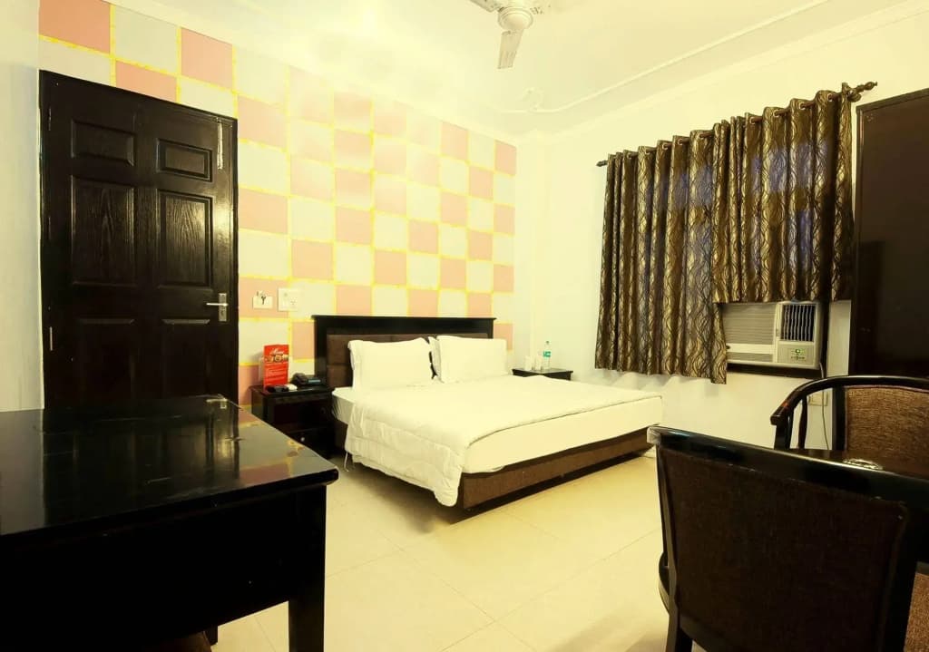 Hotel Sunrise - photo 7