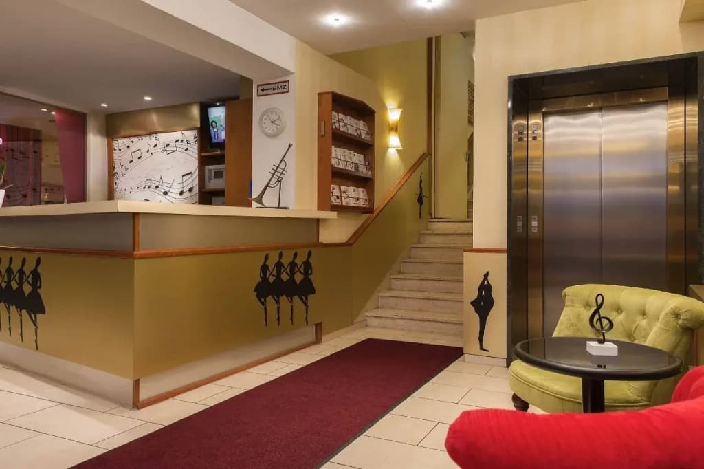 Ibis Styles Berlin an der Oper - photo 8