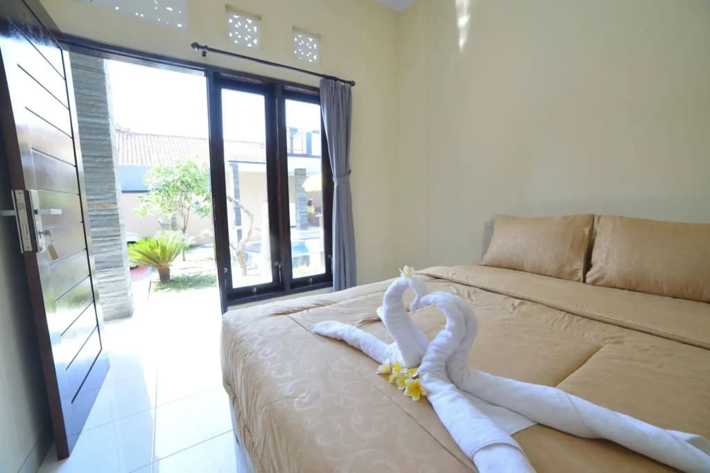 Ratu Guest House - photo 4