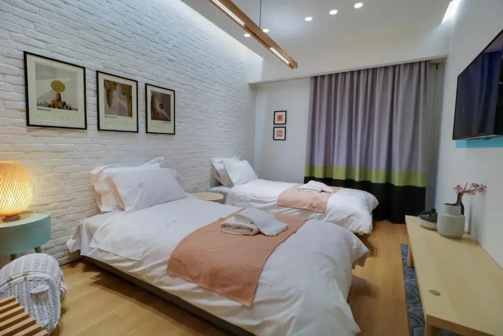 Superior Central Apt|3min to Metro|AC|Netflix|iMac - main photo