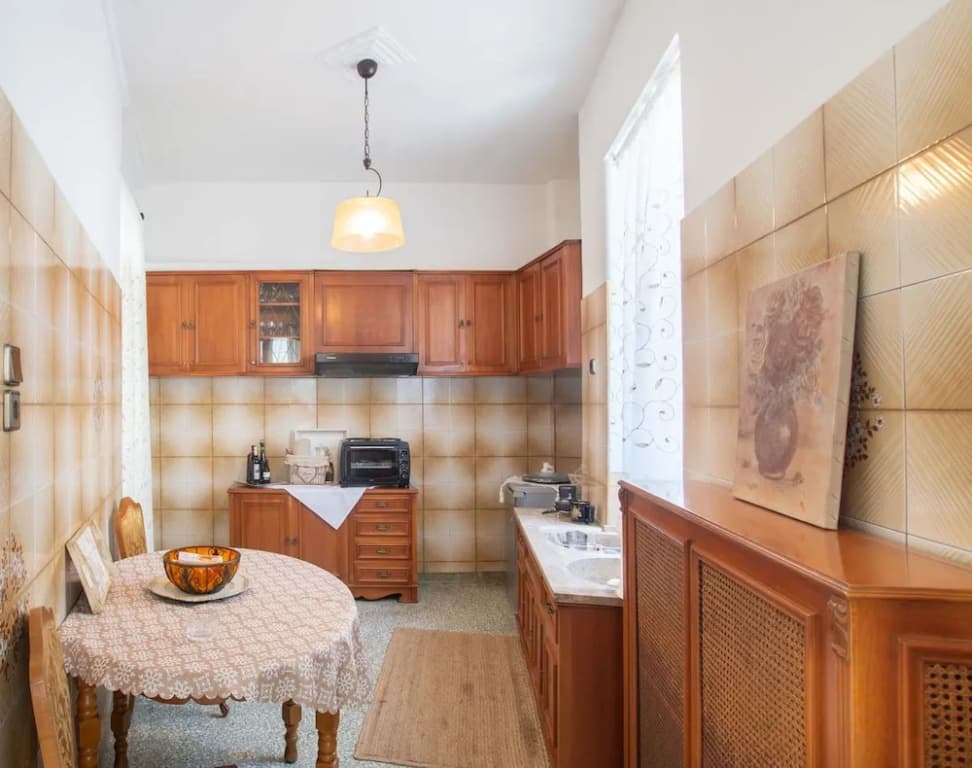 Classic Central Athinian Apartment - photo 11