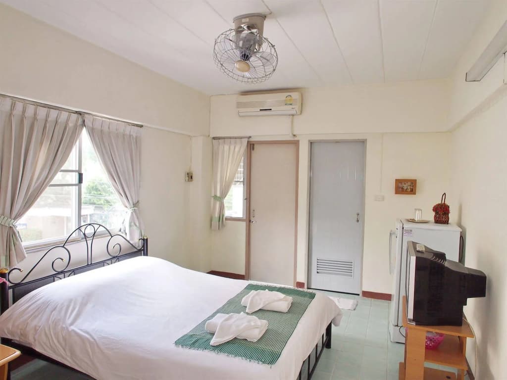 Thanapa Apartment - photo 2
